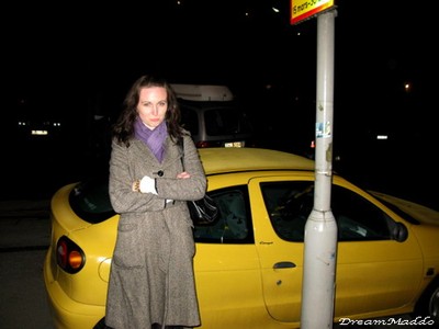 Ida arg för att jag ser de gula bilarna före henne! =)